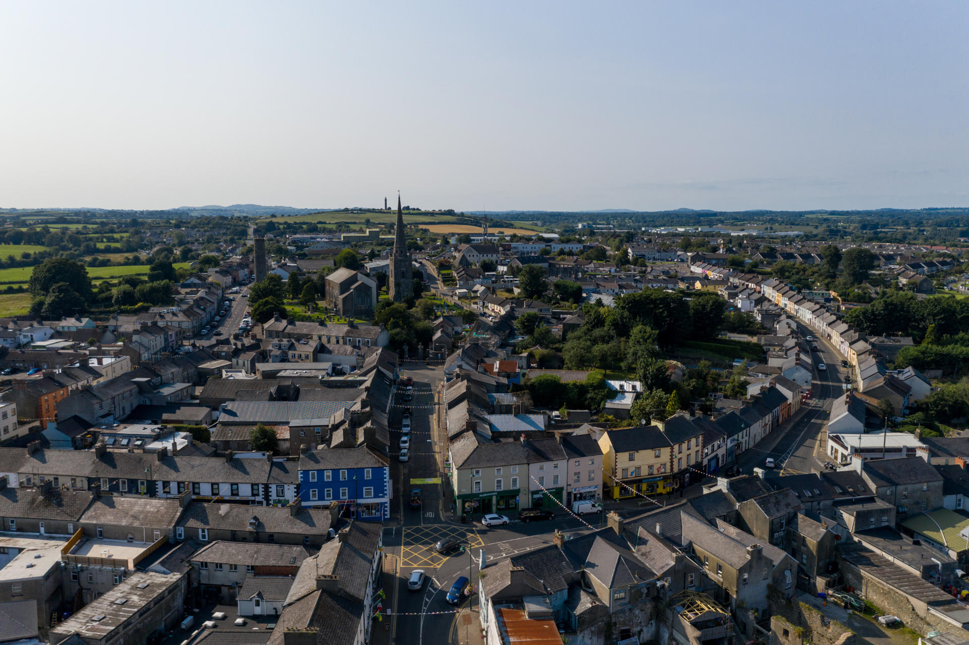 Aerial view of a Boyne Valley city.
